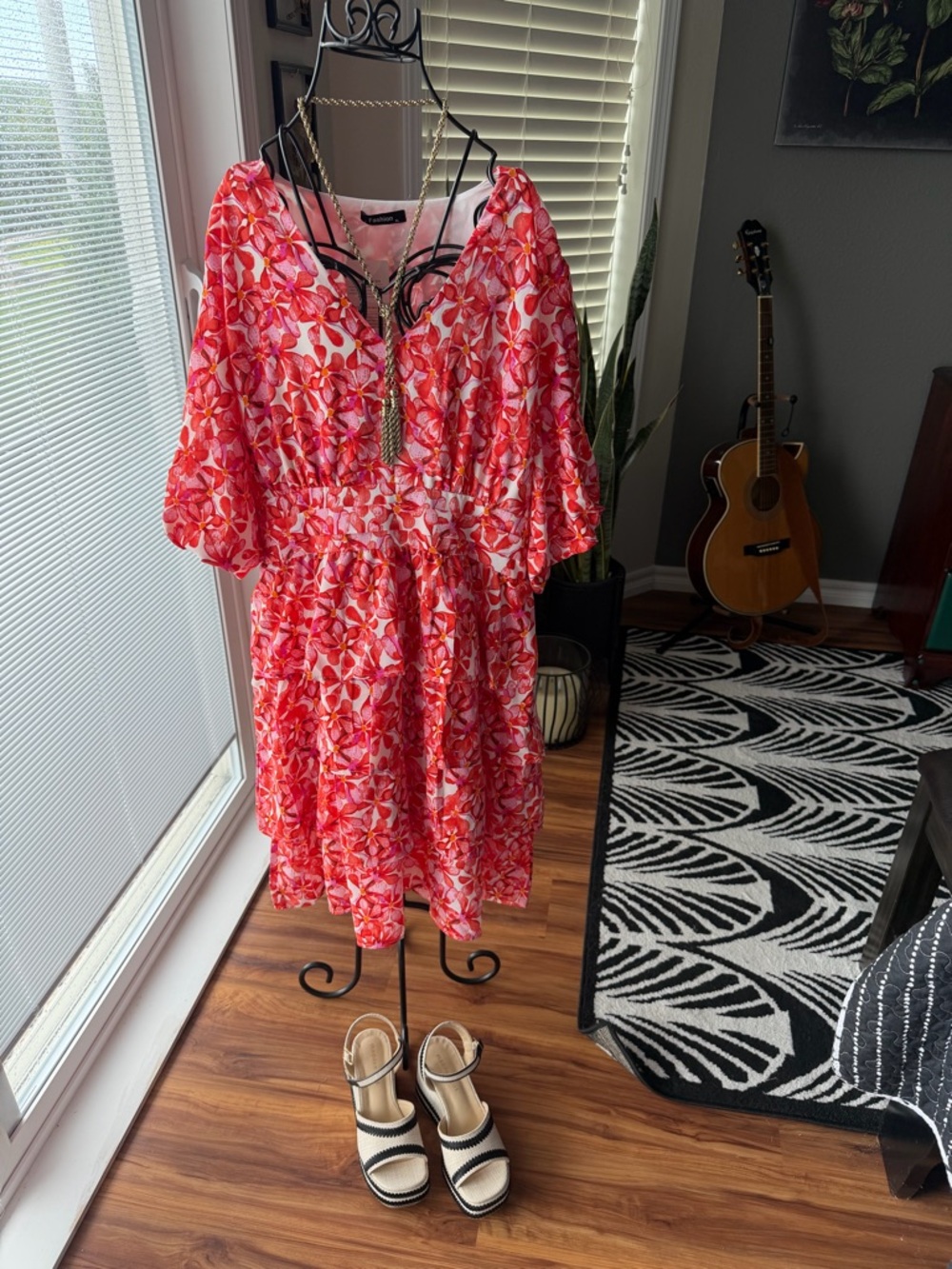 Floral V-Neck Ruffle Tiered Dress in Red - Picture 10 of 12